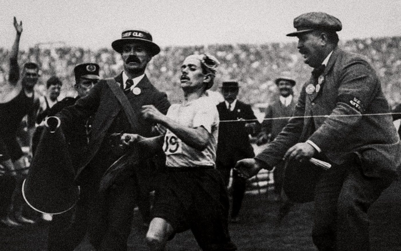 Dorando Pietri na maratona olímpica de Londres 1908